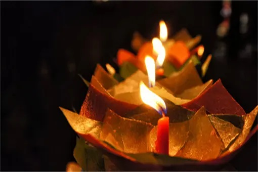 ΠΟΙΟΝ σκέφτεσαι ΣΗΜΕΡΑ;